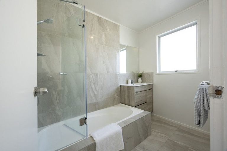 Photo of property in 16 Mckinstry Avenue, Mangere East, Auckland, 2024