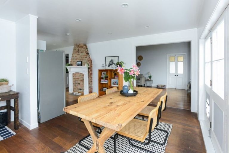 Photo of property in 49 Kenilworth Street, Waipawa, 4210