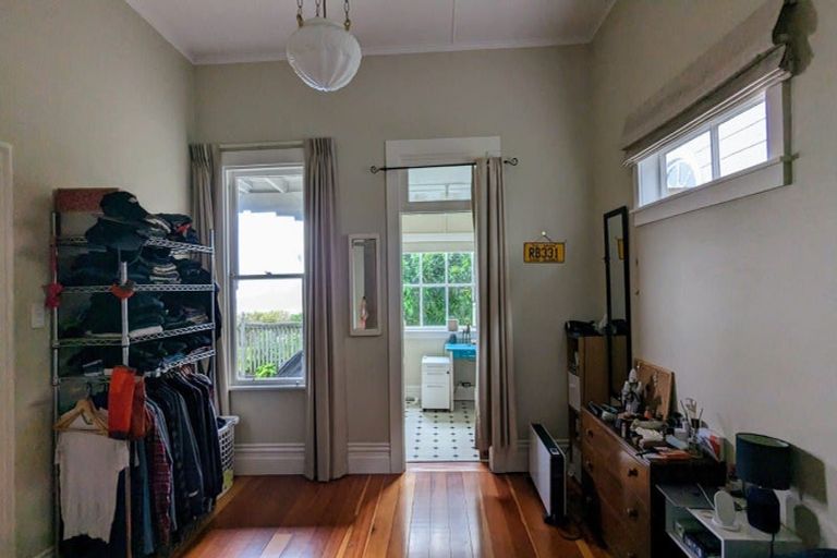 Photo of property in 38 Grafton Road, Roseneath, Wellington, 6011