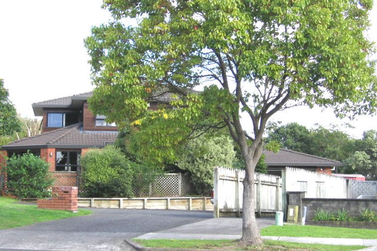 Photo of property in 14 Chiania Place, Somerville, Auckland, 2014