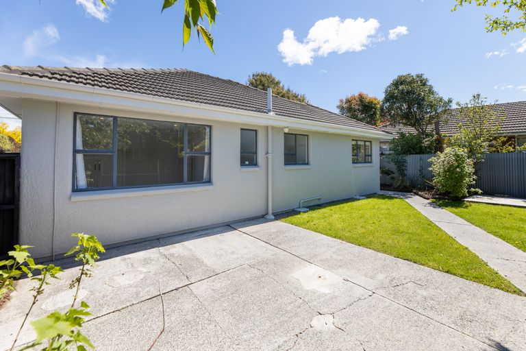 Photo of property in 44 Cutts Road, Russley, Christchurch, 8042