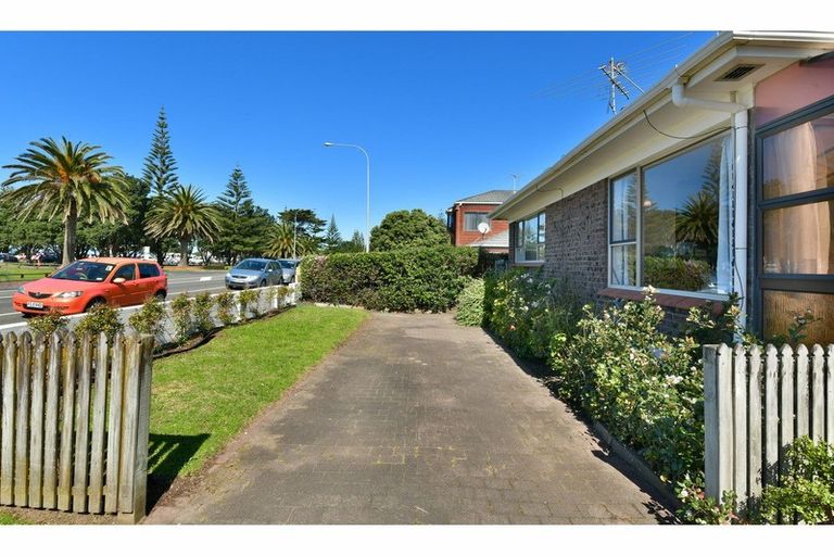 Photo of property in 1/262 Hibiscus Coast Highway, Orewa, 0931