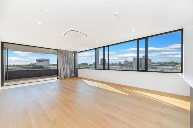 Photo of property in Parkhaven, 308/220u Tristram Street, Hamilton Central, Hamilton, 3204