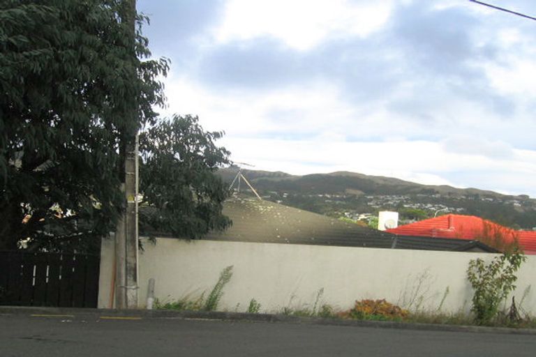 Photo of property in 1/338 Main Road, Tawa, Wellington, 5028