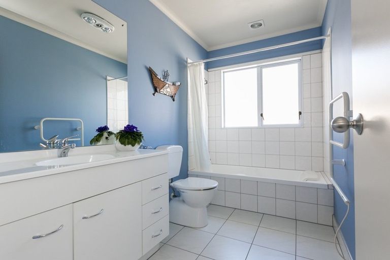 Photo of property in 144b Gloucester Street, Taradale, Napier, 4112