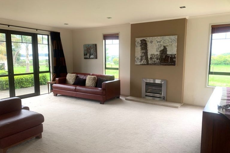 Photo of property in 28 Ockleston Landing, Hobsonville, Auckland, 0618