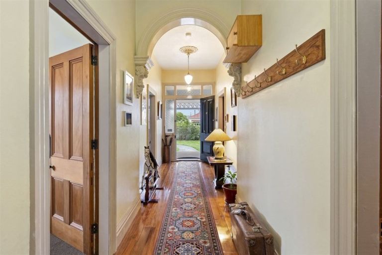 Photo of property in 89 Selwyn Street, Somerfield, Christchurch, 8024