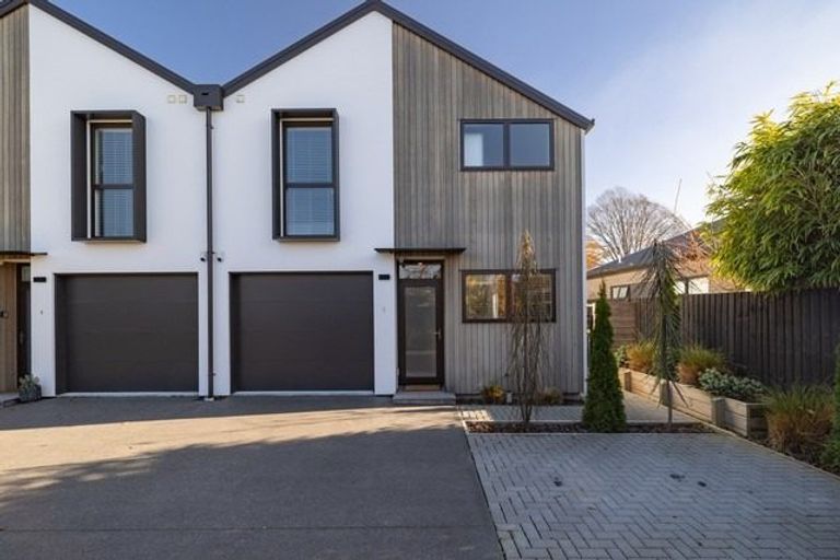 Photo of property in 7/9 Edgeware Road, St Albans, Christchurch, 8014