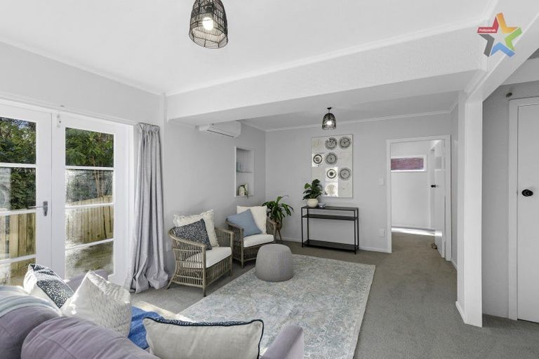 Photo of property in 84 Holborn Drive, Stokes Valley, Lower Hutt, 5019