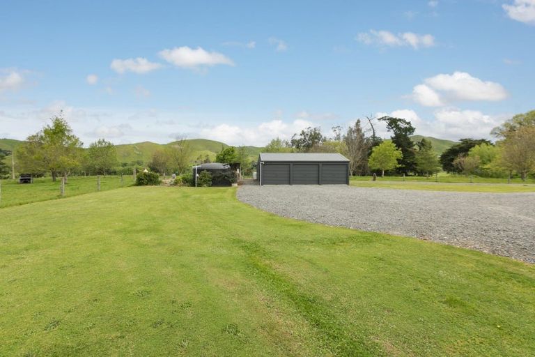 Photo of property in 180a Tikokino Road, Waipawa, 4273