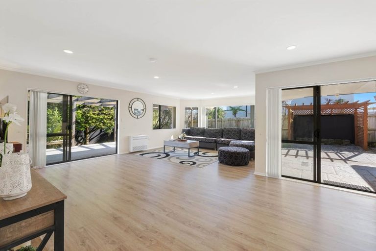 Photo of property in 18 Brittany Drive, Henderson, Auckland, 0612