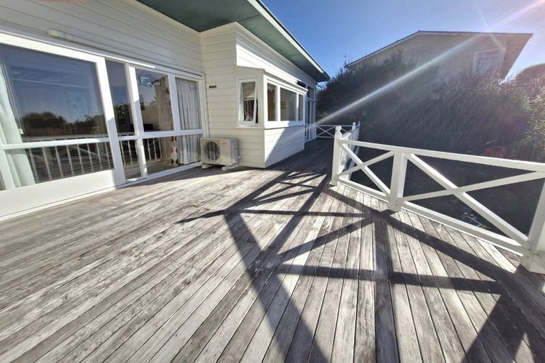 Photo of property in 542 South Titirangi Road, Titirangi, Auckland, 0604