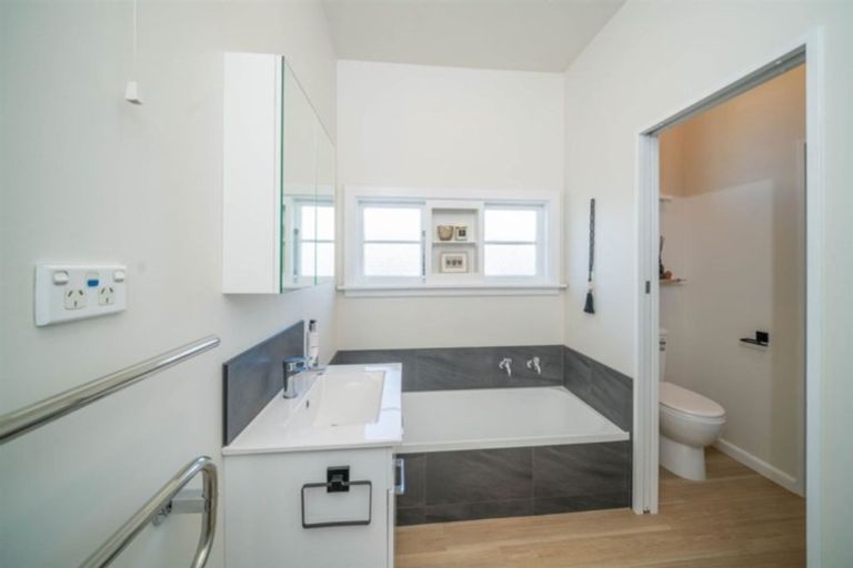 Photo of property in 55 Diamond Avenue, Spreydon, Christchurch, 8024