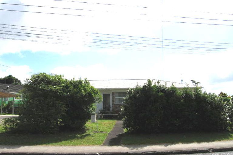 Photo of property in 44 Royal View Road, Te Atatu South, Auckland, 0610