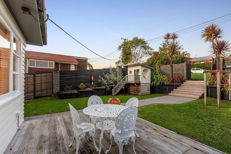 Photo of property in 2/22 Roseberry Avenue, Birkenhead, Auckland, 0626