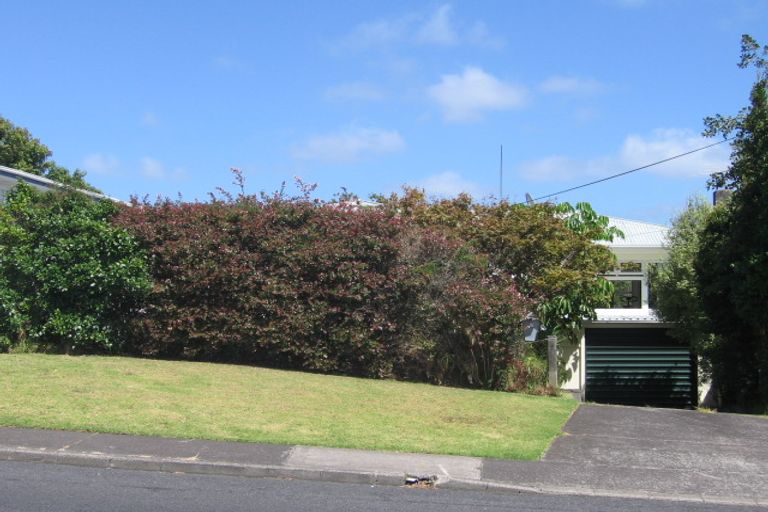 Photo of property in 1/18 James Street, Bayview, Auckland, 0629