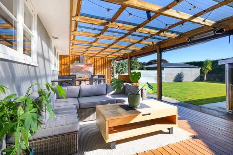 Photo of property in 33 Benmore Avenue, Cloverlea, Palmerston North, 4412