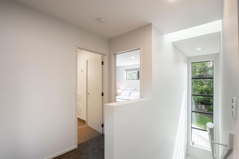 Photo of property in 54d Wynyard Crescent, Fernhill, Queenstown, 9300