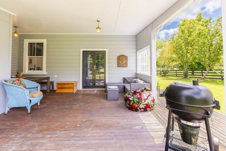 Photo of property in 15 Maharakeke Road, Waipukurau, 4281