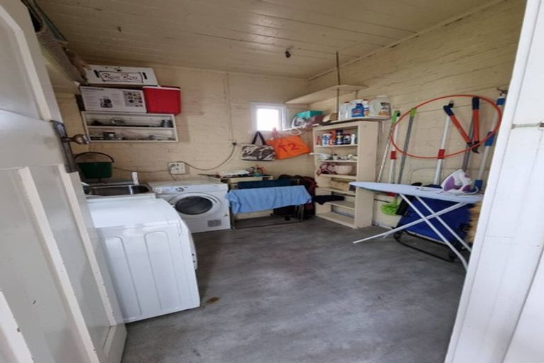 Photo of property in 1 The Parade, Island Bay, Wellington, 6023