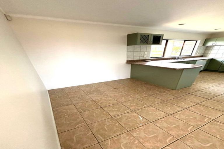 Photo of property in 14 Arrowsmith Drive, Clover Park, Auckland, 2019