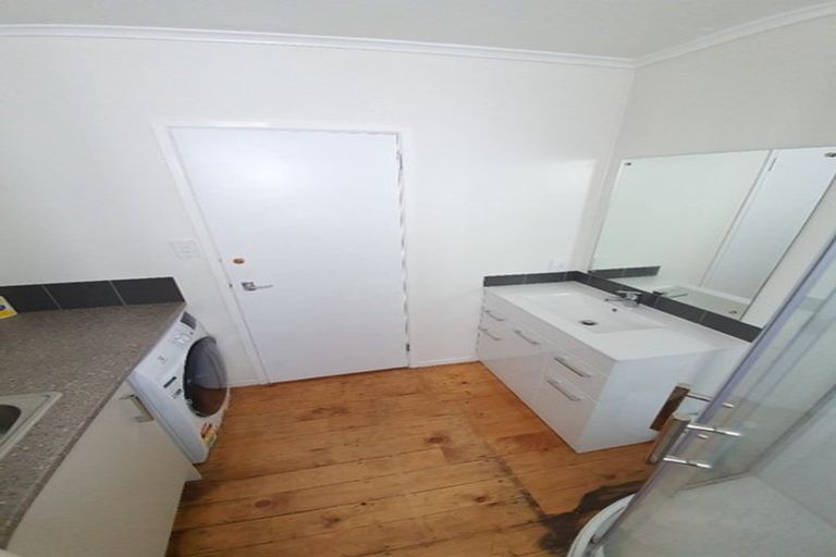 Photo of property in 1/148 Old Wairoa Road, Papakura, 2110