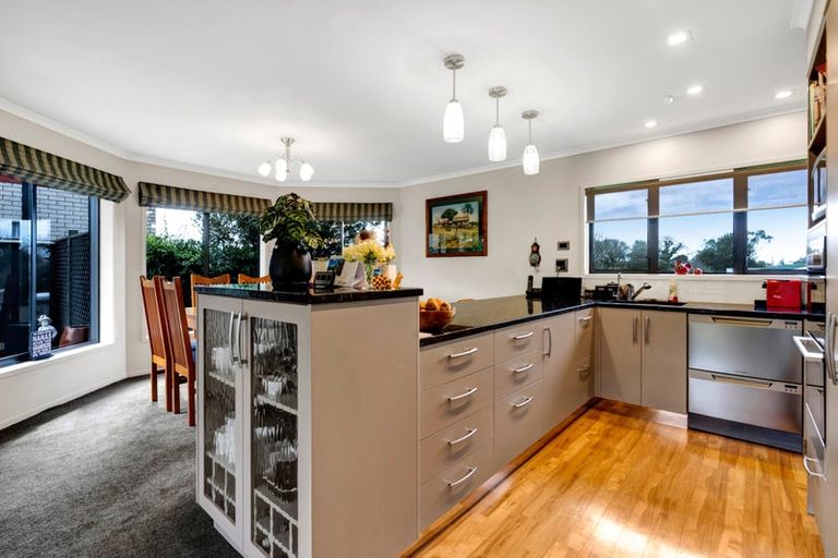 Photo of property in 25 Ariel Street, Stratford, 4332