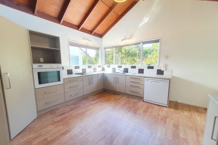 Photo of property in 39 Kaimanawa Street, Kelvin Grove, Palmerston North, 4414