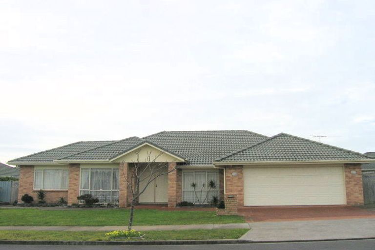 Photo of property in 31 Delmont Close, East Tamaki Heights, Auckland, 2016