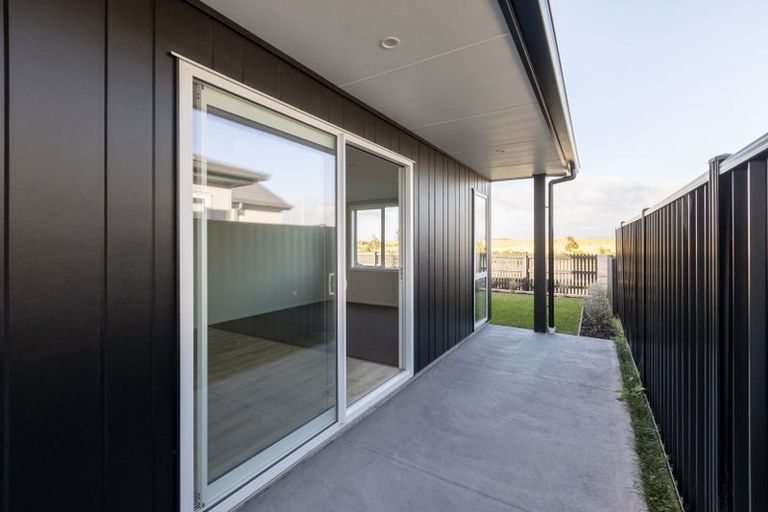 Photo of property in 60 Empire Crescent, Papamoa, 3118