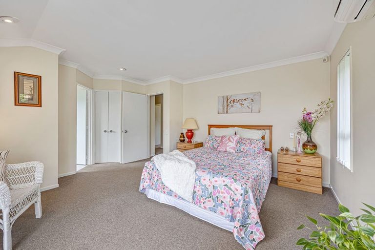 Photo of property in 15 Bluefin Way, West Harbour, Auckland, 0618