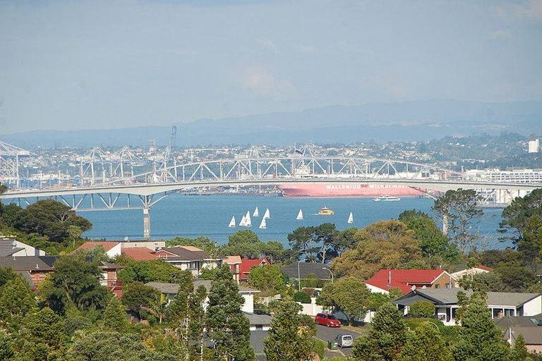 Photo of property in 50 Balmain Road, Chatswood, Auckland, 0626