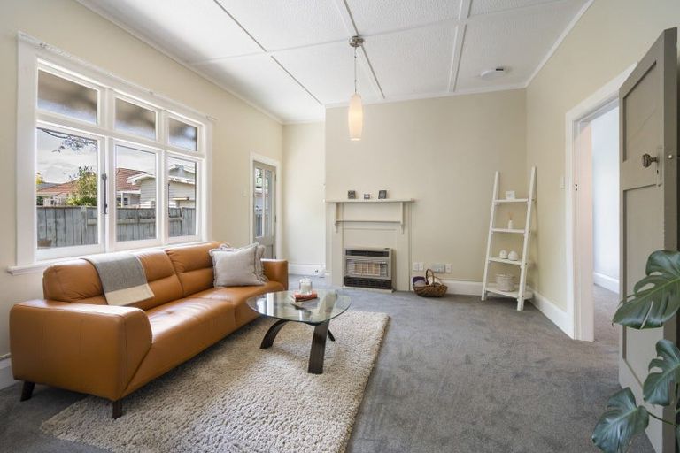 Photo of property in 471a Featherston Street, Palmerston North, 4414