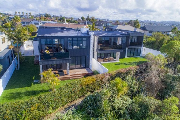 Photo of property in 123b Churchill Road, Rothesay Bay, Auckland, 0630