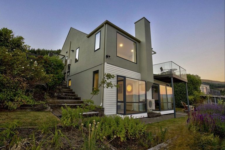 Photo of property in 5 Sunrise Lane, Queenstown, 9300