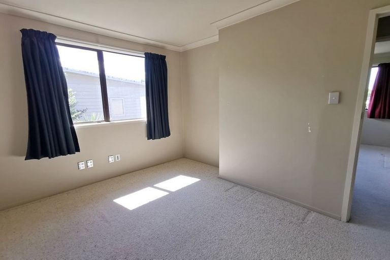 Photo of property in 41 Pisces Road, Glen Eden, Auckland, 0602