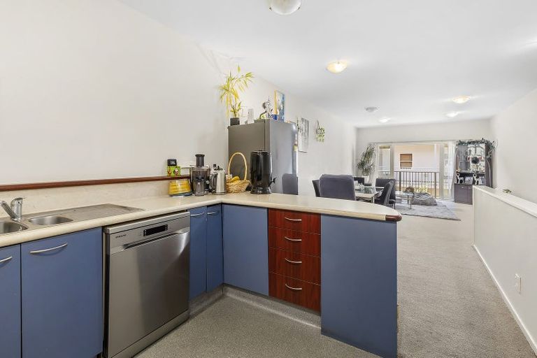 Photo of property in Luxford Villas, 111/72 Herald Street, Berhampore, Wellington, 6023