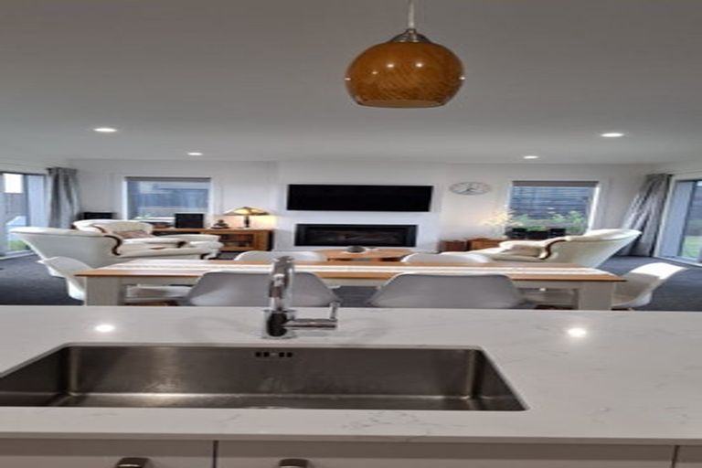 Photo of property in 45 Ngaru Crescent, Wharewaka, Taupo, 3330