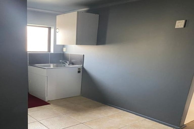 Photo of property in 517 Massey Road, Mangere, Auckland, 2022