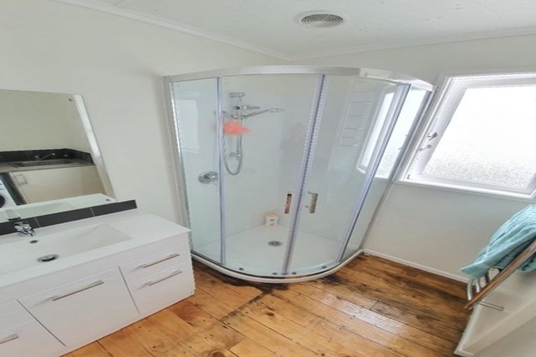 Photo of property in 1/148 Old Wairoa Road, Papakura, 2110