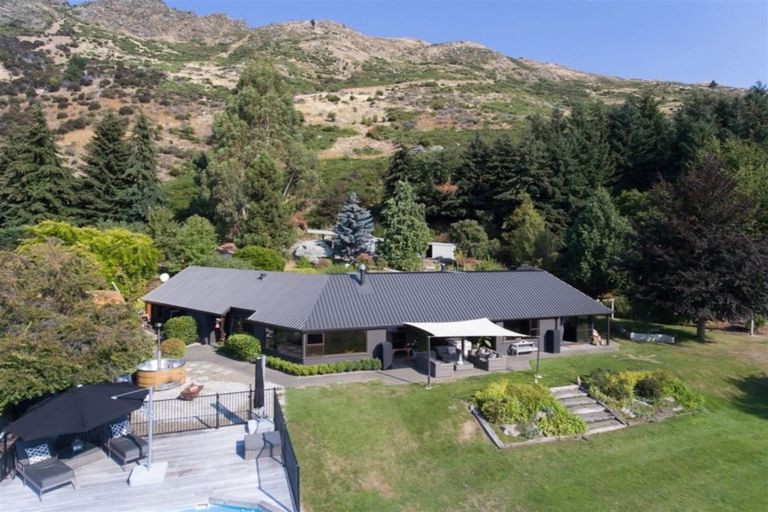 Photo of property in 571 Mount Barker Road, Wanaka, 9382