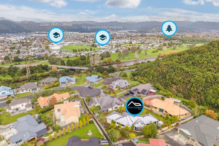 Photo of property in 34 Birkinshaw Grove, Riverstone Terraces, Upper Hutt, 5018