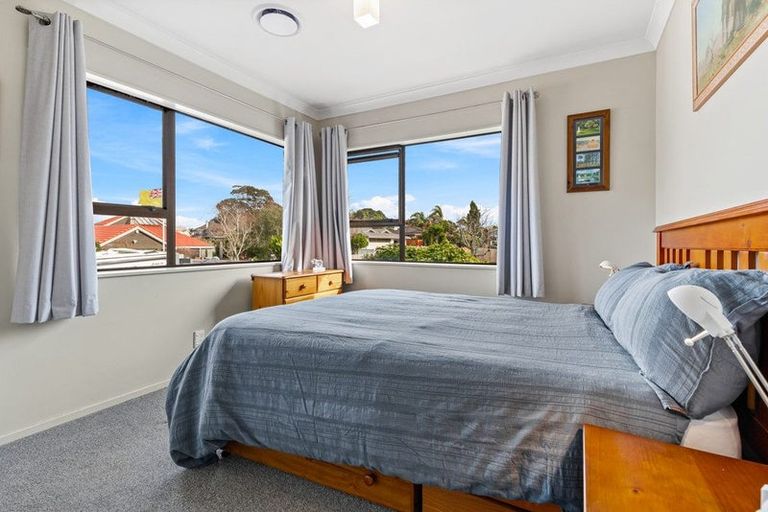 Photo of property in 8 Limeburners Close, Hobsonville, Auckland, 0618