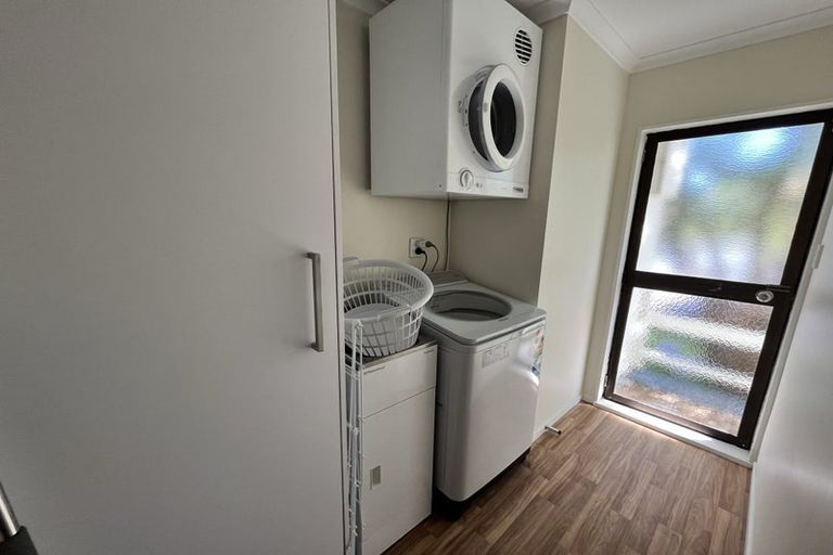 Photo of property in 31 Sunhaven Drive, Newlands, Wellington, 6037