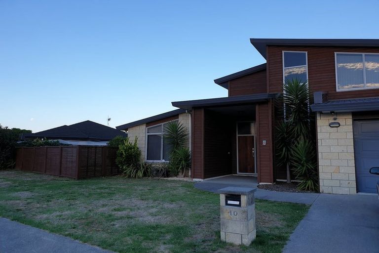 Photo of property in 10 Consort Close, Paraparaumu Beach, Paraparaumu, 5032