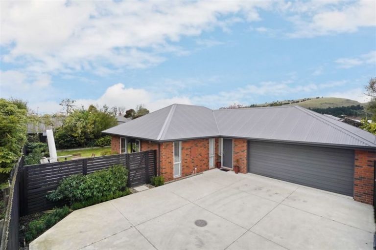 Photo of property in 2/27 Ngaio Street, Saint Martins, Christchurch, 8022
