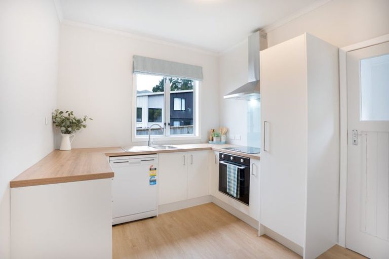 Photo of property in 75 Raukawa Street, Stokes Valley, Lower Hutt, 5019