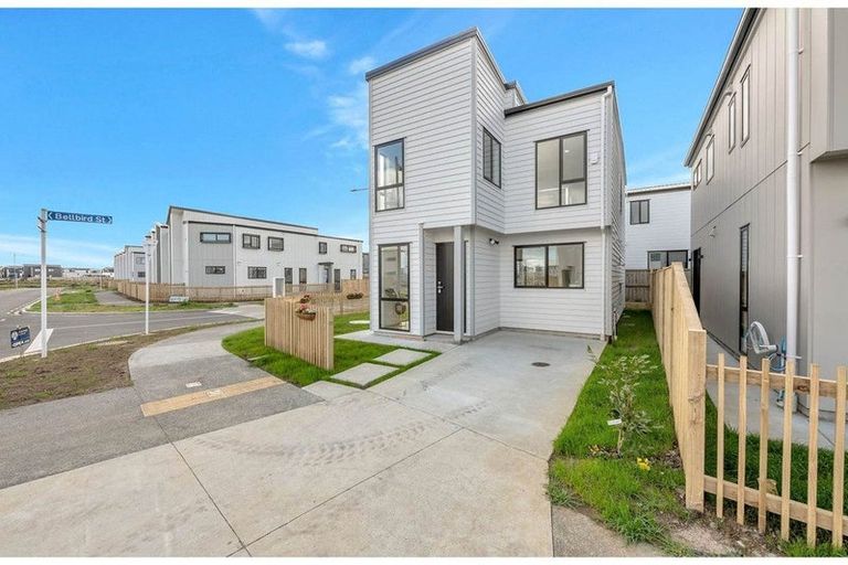 Photo of property in 74 Minhas Road, Papakura, 2110