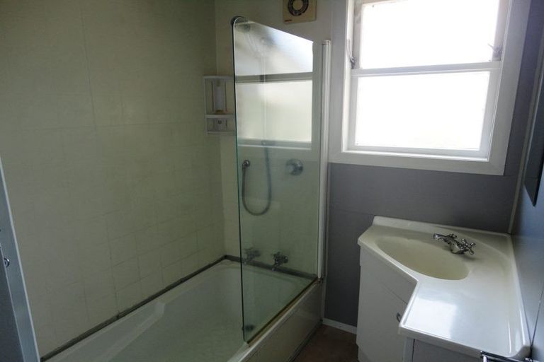 Photo of property in 64 Tawa Crescent, Manurewa, Auckland, 2102