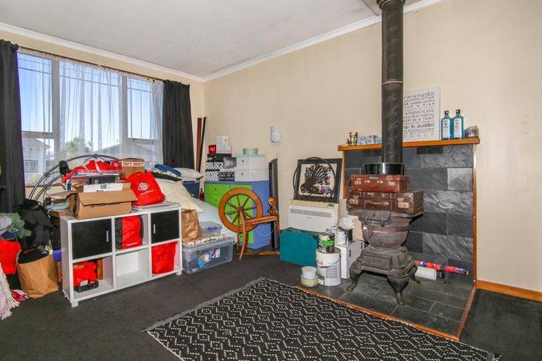 Photo of property in 80 Derby Street, Westport, 7825